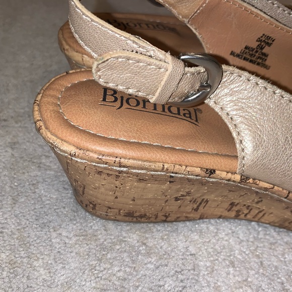 BJORNDAL Daphne gold leather cork wedges heels shoes womens size 6 - Picture 6 of 13